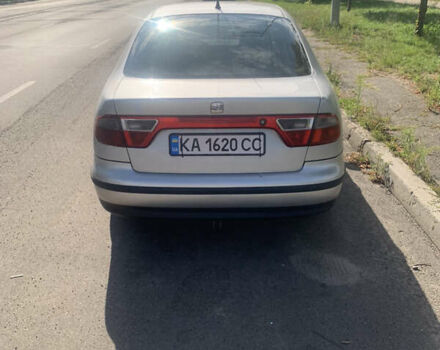 Сірий Сеат Toledo, об'ємом двигуна 1.8 л та пробігом 380 тис. км за 2900 $, фото 1 на Automoto.ua