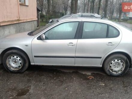 Сірий Сеат Toledo, об'ємом двигуна 1.6 л та пробігом 260 тис. км за 1999 $, фото 1 на Automoto.ua