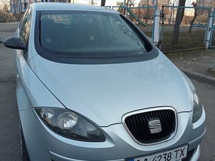 Сеат Toledo 2008 у Києві на Automoto.ua Сірий Сеат Toledo, об'ємом двигуна 1.95 л та пробігом 195 тис. км за 5900 $, фото 1 на Automoto.ua