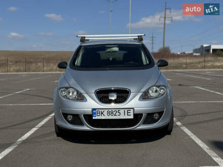 Сеат Толедо 2008 в Ровно на Automoto.ua Серый Сеат Толедо, объемом двигателя 1.6 л и пробегом 270 тыс. км за 5599 $, фото 1 на Automoto.ua