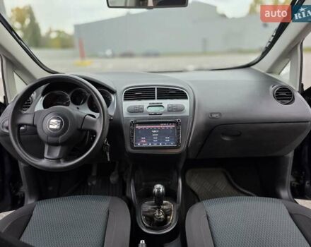 Сеат Toledo 2008 у Полтаві на Automoto.ua Синій Сеат Toledo, об'ємом двигуна 1.6 л та пробігом 111 тис. км за 4500 $, фото 13 на Automoto.ua