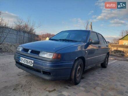 Синій Сеат Toledo, об'ємом двигуна 1.8 л та пробігом 200 тис. км за 1300 $, фото 1 на Automoto.ua