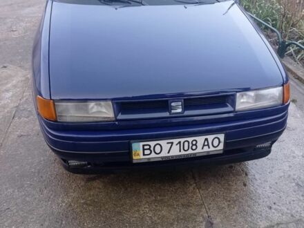Синий Сеат Толедо, объемом двигателя 1.8 л и пробегом 300 тыс. км за 1000 $, фото 1 на Automoto.ua