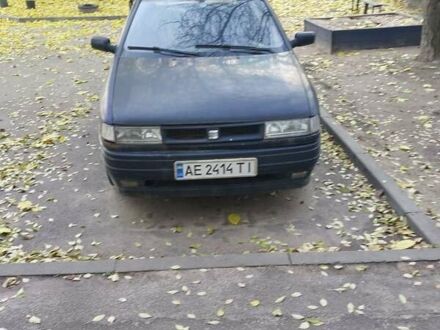 Синій Сеат Toledo, об'ємом двигуна 1.6 л та пробігом 325 тис. км за 1100 $, фото 1 на Automoto.ua