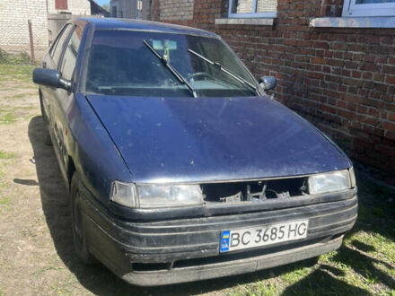 Сеат Toledo 1993 у Львові на Automoto.ua Синій Сеат Toledo, об'ємом двигуна 1.99 л та пробігом 291 тис. км за 600 $, фото 1 на Automoto.ua