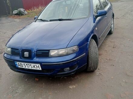 Синий Сеат Толедо, объемом двигателя 1.6 л и пробегом 300 тыс. км за 2800 $, фото 1 на Automoto.ua