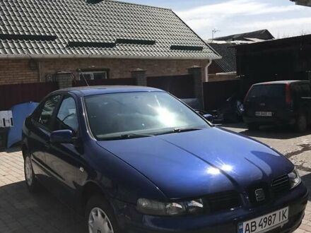 Сеат Toledo 2002 у Вінниці на Automoto.ua Синій Сеат Toledo, об'ємом двигуна 1.6 л та пробігом 160 тис. км за 4800 $, фото 1 на Automoto.ua