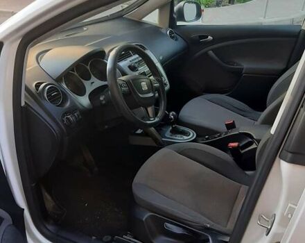 Белый Сеат Altea XL, объемом двигателя 1.6 л и пробегом 220 тыс. км за 7500 $, фото 4 на Automoto.ua