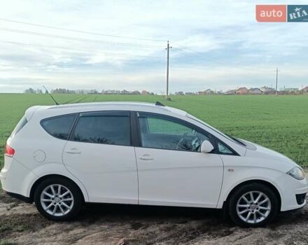 Сеат Altea XL 2011 в Виннице на Automoto.ua Белый Сеат Altea XL, объемом двигателя 1.6 л и пробегом 230 тыс. км за 7499 $, фото 4 на Automoto.ua