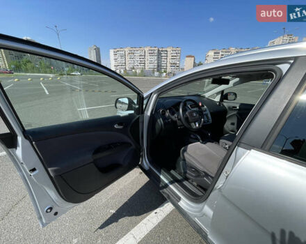 Белый Сеат Altea XL, объемом двигателя 1.6 л и пробегом 223 тыс. км за 8300 $, фото 17 на Automoto.ua
