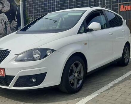 Белый Сеат Altea XL, объемом двигателя 2 л и пробегом 256 тыс. км за 9700 $, фото 4 на Automoto.ua