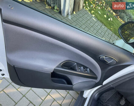 Білий Сеат Altea XL, об'ємом двигуна 1.6 л та пробігом 132 тис. км за 11000 $, фото 14 на Automoto.ua