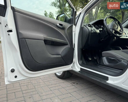 Белый Сеат Altea XL, объемом двигателя 1.6 л и пробегом 160 тыс. км за 11300 $, фото 12 на Automoto.ua