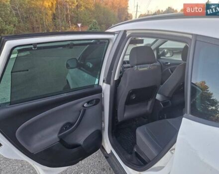 Белый Сеат Altea XL, объемом двигателя 1.6 л и пробегом 202 тыс. км за 9800 $, фото 6 на Automoto.ua