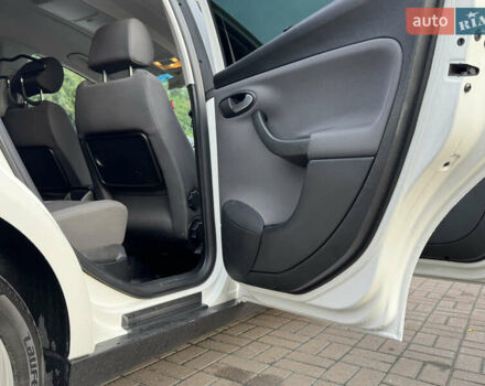 Белый Сеат Altea XL, объемом двигателя 1.6 л и пробегом 160 тыс. км за 11300 $, фото 18 на Automoto.ua
