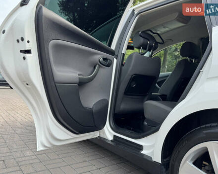 Белый Сеат Altea XL, объемом двигателя 1.6 л и пробегом 160 тыс. км за 11300 $, фото 14 на Automoto.ua