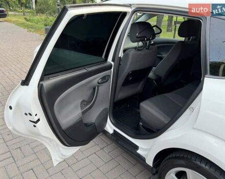 Белый Сеат Altea XL, объемом двигателя 1.6 л и пробегом 160 тыс. км за 11300 $, фото 13 на Automoto.ua