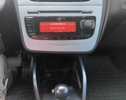 Сеат Altea XL 2009 у Городке на Automoto.ua Білий Сеат Altea XL, об'ємом двигуна 1.8 л та пробігом 149 тис. км за 5999 $, фото 5 на Automoto.ua