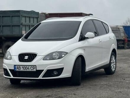 Сеат Altea XL 2011 у Томашполе на Automoto.ua Білий Сеат Altea XL, об'ємом двигуна 1.2 л та пробігом 230 тис. км за 5600 $, фото 1 на Automoto.ua