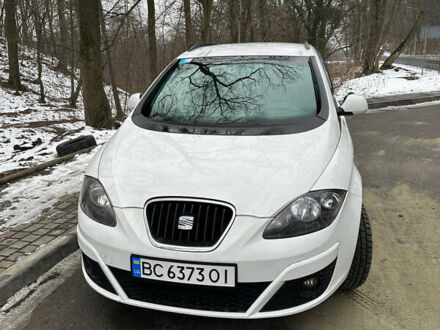 Сеат Altea XL 2011 у Львові на Automoto.ua Білий Сеат Altea XL, об'ємом двигуна 1.6 л та пробігом 272 тис. км за 7200 $, фото 1 на Automoto.ua