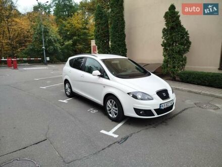 Сеат Altea XL 2015 в Киеве на Automoto.ua Белый Сеат Altea XL, объемом двигателя 1.6 л и пробегом 134 тыс. км за 10350 $, фото 1 на Automoto.ua