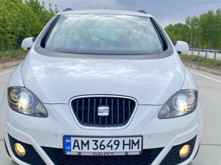 Сеат Altea XL 2016 у Житомирі на Automoto.ua Білий Сеат Altea XL, об'ємом двигуна 1.6 л та пробігом 126 тис. км за 11200 $, фото 1 на Automoto.ua