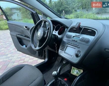 Черный Сеат Altea XL, объемом двигателя 1.6 л и пробегом 258 тыс. км за 5500 $, фото 4 на Automoto.ua