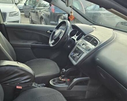 Чорний Сеат Altea XL, об'ємом двигуна 1.97 л та пробігом 200 тис. км за 2800 $, фото 7 на Automoto.ua