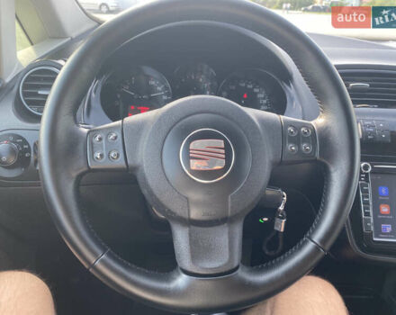 Чорний Сеат Altea XL, об'ємом двигуна 1.98 л та пробігом 211 тис. км за 6900 $, фото 6 на Automoto.ua