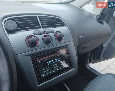 Черный Сеат Altea XL, объемом двигателя 1.6 л и пробегом 207 тыс. км за 6499 $, фото 3 на Automoto.ua