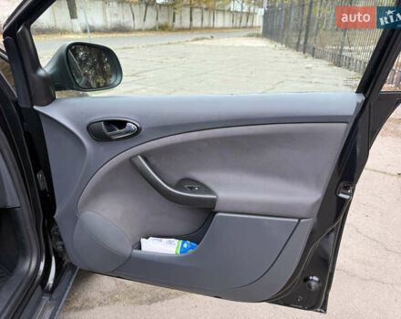 Чорний Сеат Altea XL, об'ємом двигуна 2 л та пробігом 292 тис. км за 5999 $, фото 15 на Automoto.ua