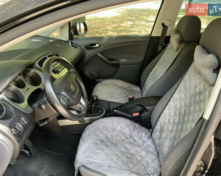 Черный Сеат Altea XL, объемом двигателя 1.4 л и пробегом 194 тыс. км за 7200 $, фото 17 на Automoto.ua