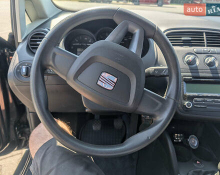 Черный Сеат Altea XL, объемом двигателя 1.9 л и пробегом 166 тыс. км за 8000 $, фото 6 на Automoto.ua