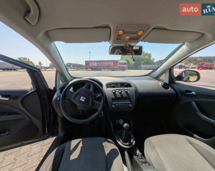 Черный Сеат Altea XL, объемом двигателя 1.9 л и пробегом 166 тыс. км за 8000 $, фото 5 на Automoto.ua