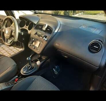 Черный Сеат Altea XL, объемом двигателя 1.2 л и пробегом 208 тыс. км за 7300 $, фото 4 на Automoto.ua