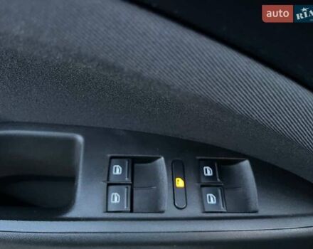 Черный Сеат Altea XL, объемом двигателя 2 л и пробегом 232 тыс. км за 8850 $, фото 15 на Automoto.ua