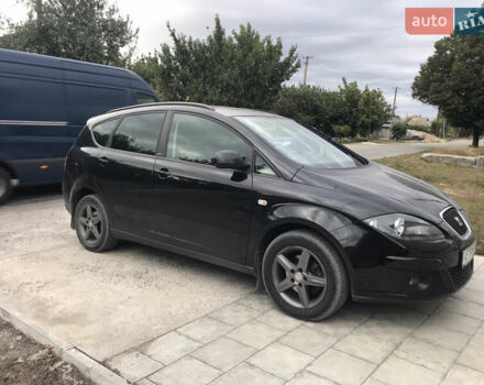 Черный Сеат Altea XL, объемом двигателя 1.6 л и пробегом 88 тыс. км за 11200 $, фото 2 на Automoto.ua