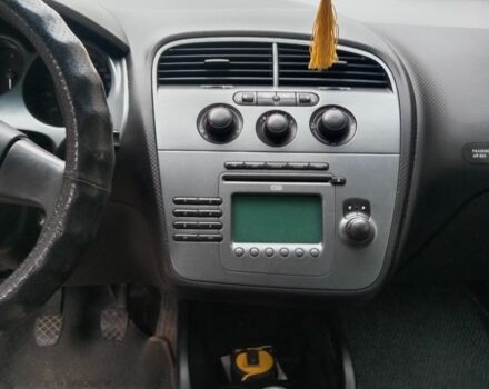 Черный Сеат Altea XL, объемом двигателя 1.9 л и пробегом 330 тыс. км за 4400 $, фото 5 на Automoto.ua