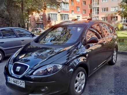 Чорний Сеат Altea XL, об'ємом двигуна 2 л та пробігом 261 тис. км за 7500 $, фото 1 на Automoto.ua