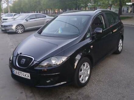 Сеат Altea XL 2008 в Черкассах на Automoto.ua Черный Сеат Altea XL, объемом двигателя 1.98 л и пробегом 214 тыс. км за 6600 $, фото 1 на Automoto.ua
