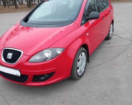 Сеат Altea XL 2007 у Умани на Automoto.ua Червоний Сеат Altea XL, об'ємом двигуна 1.6 л та пробігом 260 тис. км за 6100 $, фото 5 на Automoto.ua