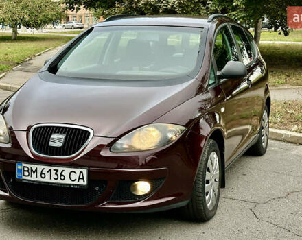 Красный Сеат Altea XL, объемом двигателя 1.6 л и пробегом 142 тыс. км за 4777 $, фото 2 на Automoto.ua