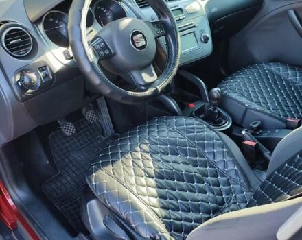 Красный Сеат Altea XL, объемом двигателя 1.9 л и пробегом 340 тыс. км за 6800 $, фото 5 на Automoto.ua