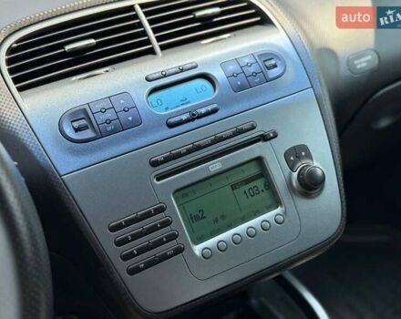 Сеат Altea XL 2007 в Кривом Роге на Automoto.ua Красный Сеат Altea XL, объемом двигателя 1.8 л и пробегом 195 тыс. км за 5900 $, фото 29 на Automoto.ua