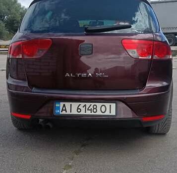 Красный Сеат Altea XL, объемом двигателя 2 л и пробегом 292 тыс. км за 6000 $, фото 5 на Automoto.ua