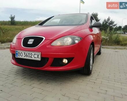 Красный Сеат Altea XL, объемом двигателя 1.6 л и пробегом 322 тыс. км за 5299 $, фото 4 на Automoto.ua
