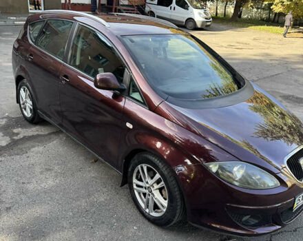 Сеат Altea XL 2008 у Хмельницькому на Automoto.ua Червоний Сеат Altea XL, об'ємом двигуна 1.6 л та пробігом 290 тис. км за 6200 $, фото 5 на Automoto.ua