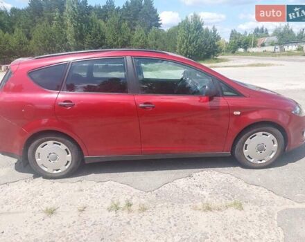 Красный Сеат Altea XL, объемом двигателя 1.6 л и пробегом 272 тыс. км за 4900 $, фото 4 на Automoto.ua