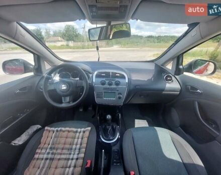 Красный Сеат Altea XL, объемом двигателя 1.6 л и пробегом 272 тыс. км за 4900 $, фото 13 на Automoto.ua