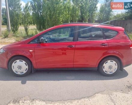 Красный Сеат Altea XL, объемом двигателя 1.6 л и пробегом 272 тыс. км за 4900 $, фото 1 на Automoto.ua